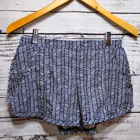 Athleta Tropic Stellar Navy Herringbone Athletic Performance Short size Small - Picture 2 of 6